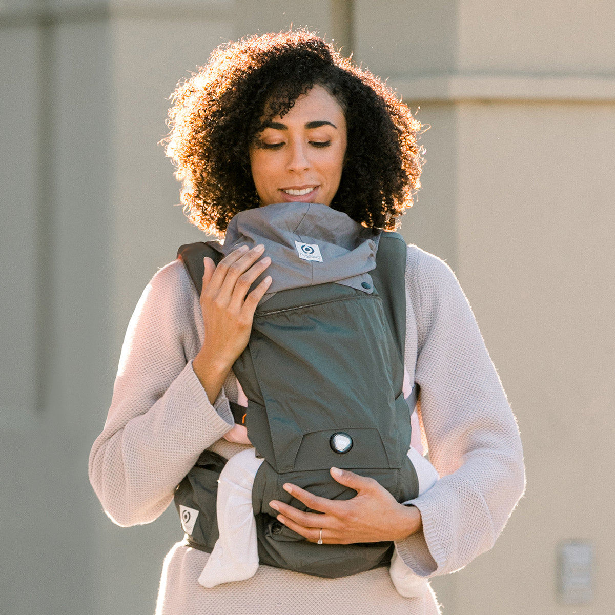 Dial-Fit 3-In-1 Hip Seat Baby Carrier Bundle <br>KhaKi